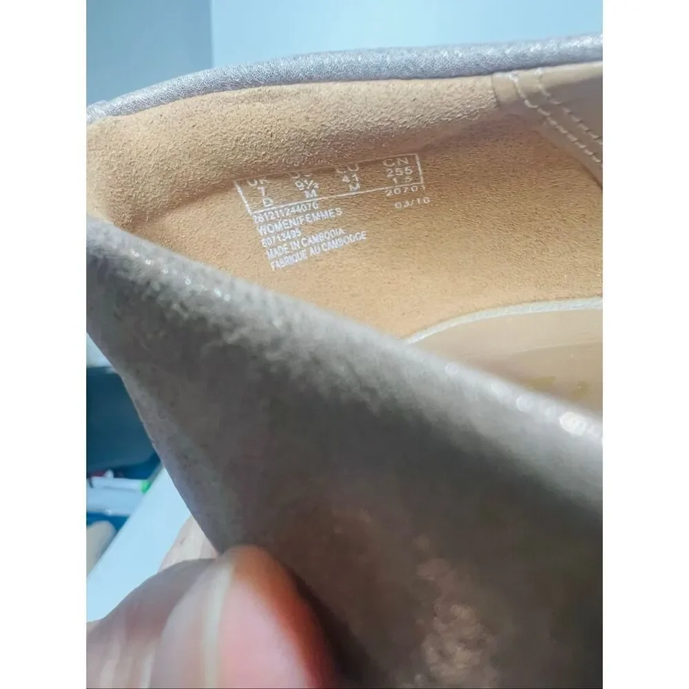 Clarks Artisan Gold Metallic Leather Wedge Shoes Sz 9.5 Excellent Condition